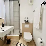 Sunset Apartment: Free Parking + Balcony + Netflix Апартаменты