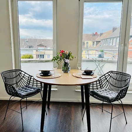 Sunset Apartment: Free Parking + Balcony + Netflix Apartment Essen