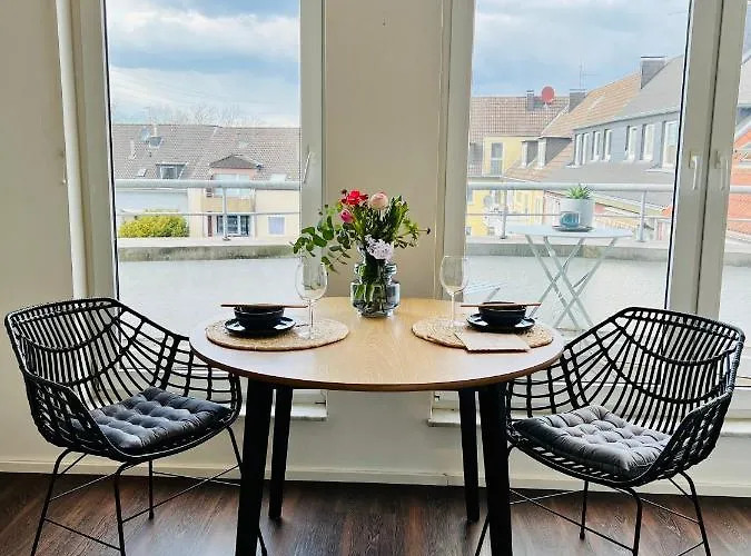 Sunset Apartment: Free Parking + Balcony + Netflix Apartment Essen